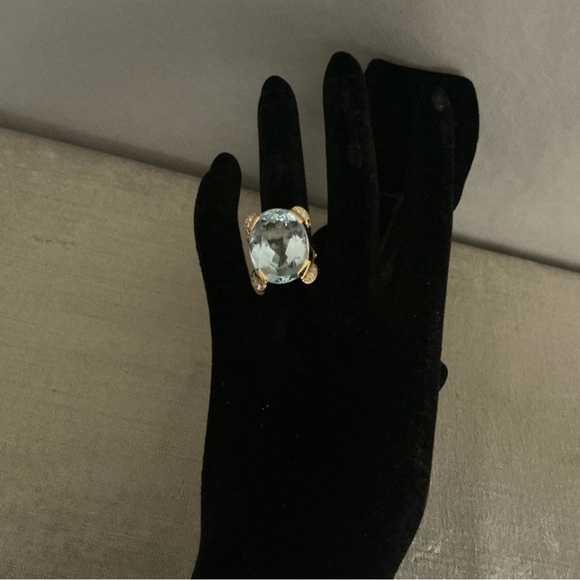 Gorgeous Vintage Aquamarine and Diamond Cocktail Ring - Picture 14 of 15